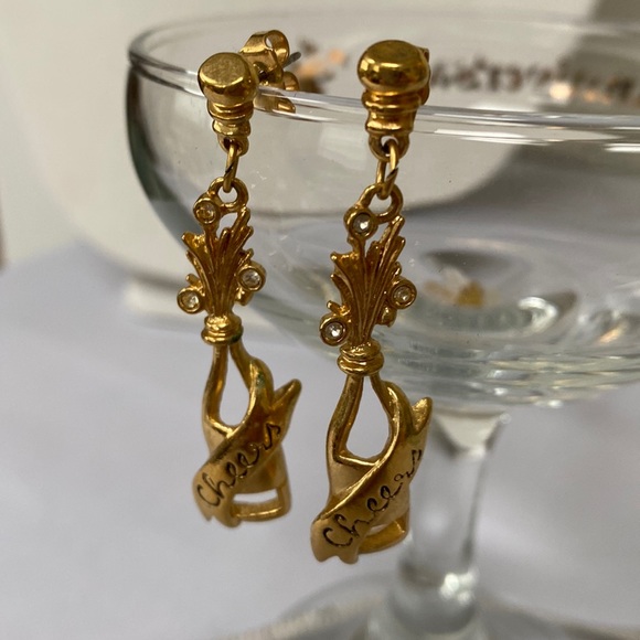 Vintage Avon champagne bottle Cheers earrings - Picture 1 of 5